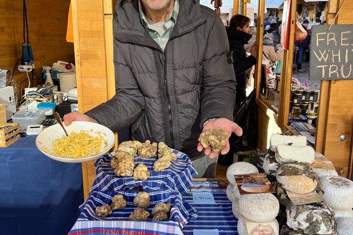 Truffle Hunting Experience Siena Tartufi