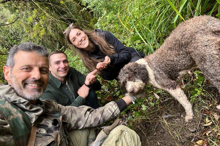 Truffle Hunting Experience Siena Tartufi