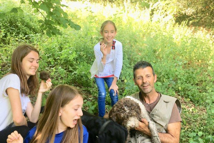 Truffle Hunting Experience Siena Tartufi