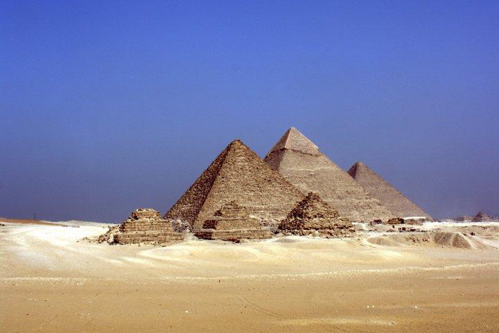 Giza Tour: Pyramider + Sfinx + Lunch av Pyramider + Expert Guide