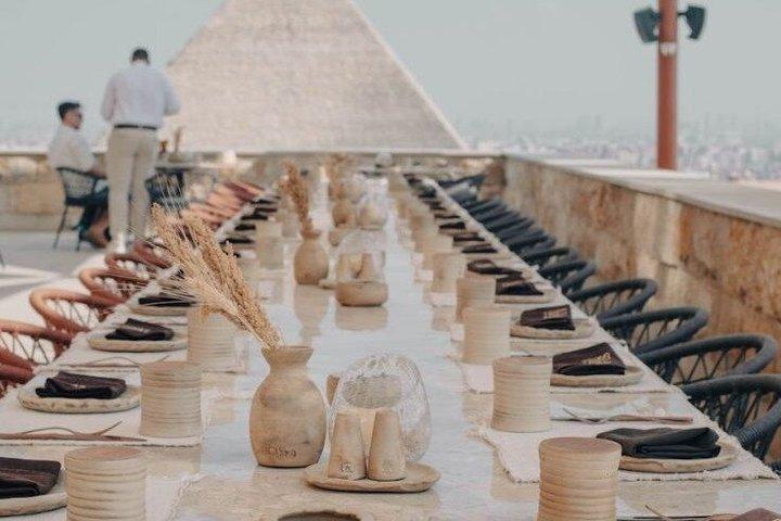 Giza Tour: Pyramids + Sphinx + Lunch by Pyramids + Expert Guide