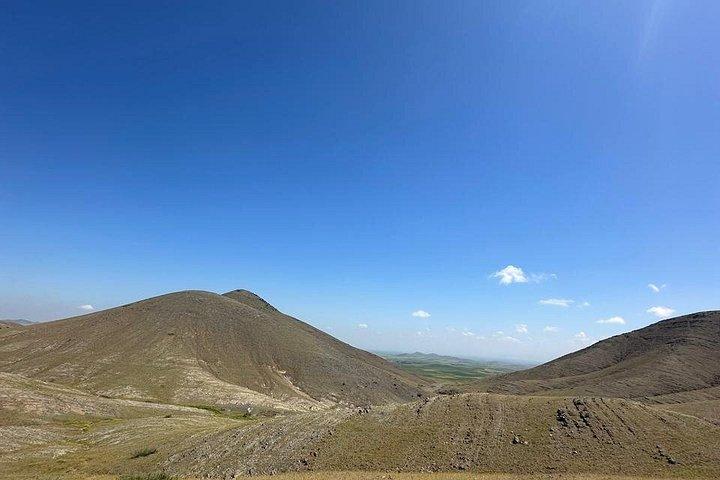 マラケシュ・ジュビラト山日帰りクワッド朝食とバーベキュー付き