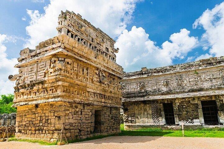 Skip the Line Chichen Itza Experience with Cenote and Lunch