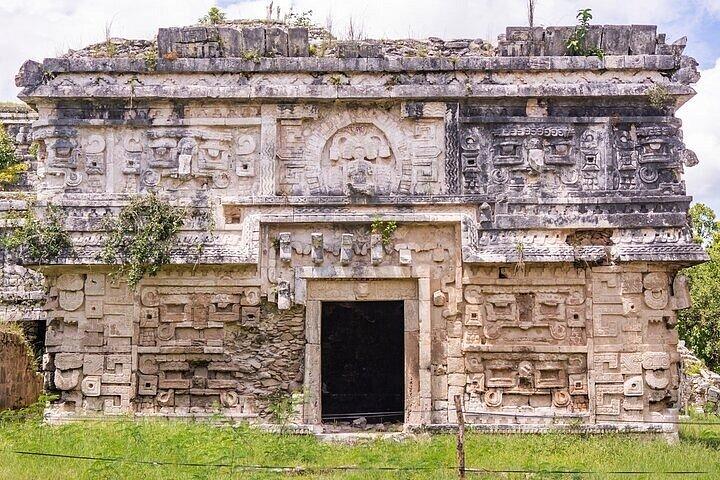 Skip the Line Chichen Itza Experience with Cenote and Lunch
