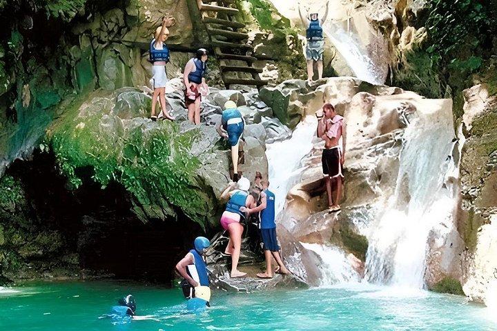 Damajagua 7 waterfalls and monkeys obeservations private van