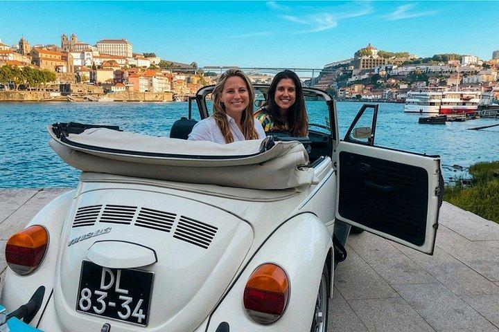 ホテル送迎付きクラシックVWで巡るポルトプライベートツアー