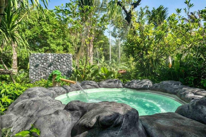 Private Insta Tour: Elephant Cave, Mantra Forest & Samet Nangshe