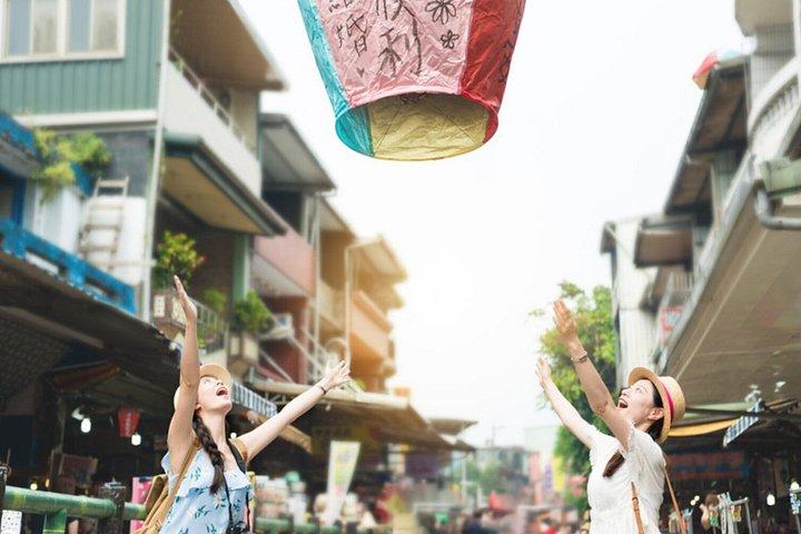 基隆海岸遊覧九份とスカイランタンプライベートツアー