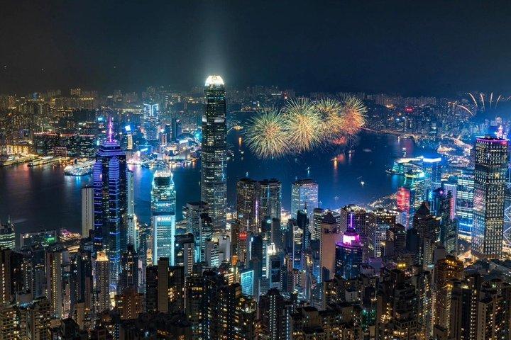 香港ツアー：サンセットピークトラム＆ビクトリアハーバーナイトクルーズ