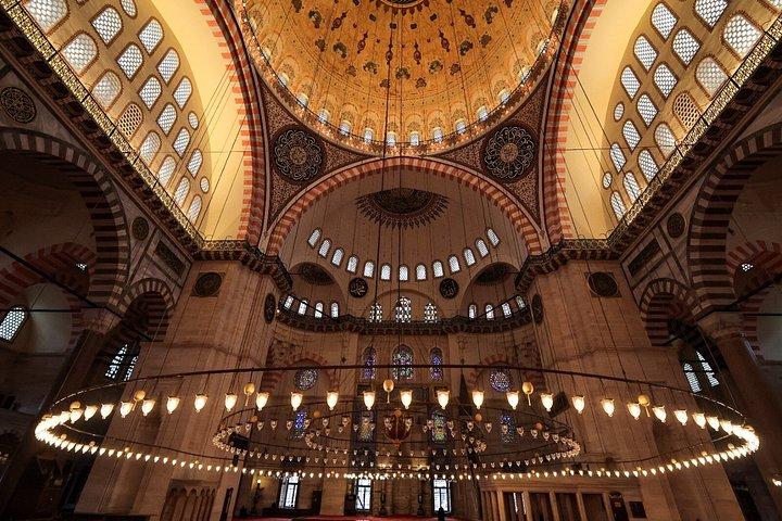 イスタンブール遺跡ツアー：アヤソフィア、バシリカシスターンなど