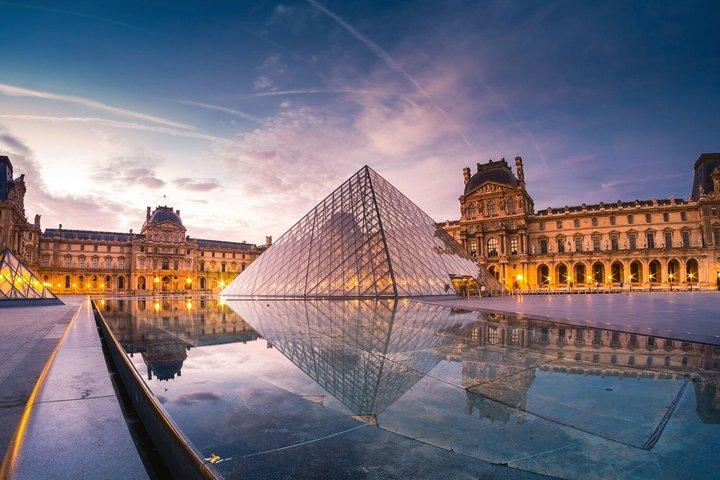 Eskortierte Paris Tagesausflug: Eiffelturm, Notre Dame & Mittagessen Kreuzfahrt