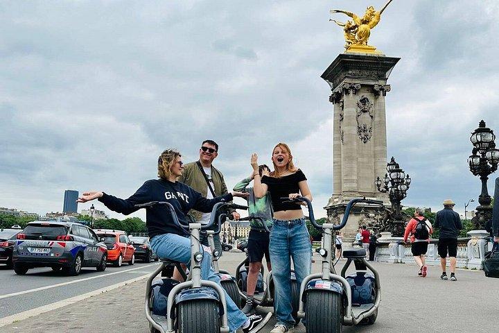 2 hour Sights Guided Fat Tire E-Scooter Tour in Munich