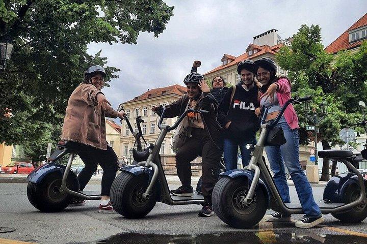 2 hour Sights Guided Fat Tire E-Scooter Tour in Munich