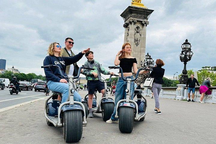 2 hour Sights Guided Fat Tire E-Scooter Tour in Munich