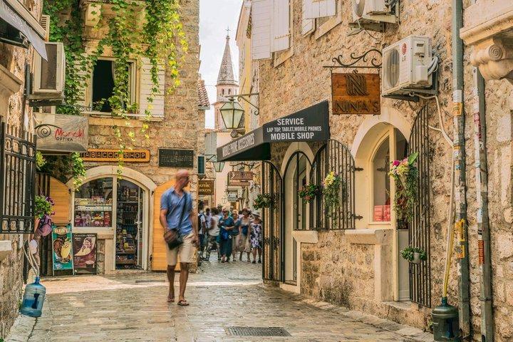Dagstur til Montenegro: Budva, St. Stephen, Shkodra fra TIRANA