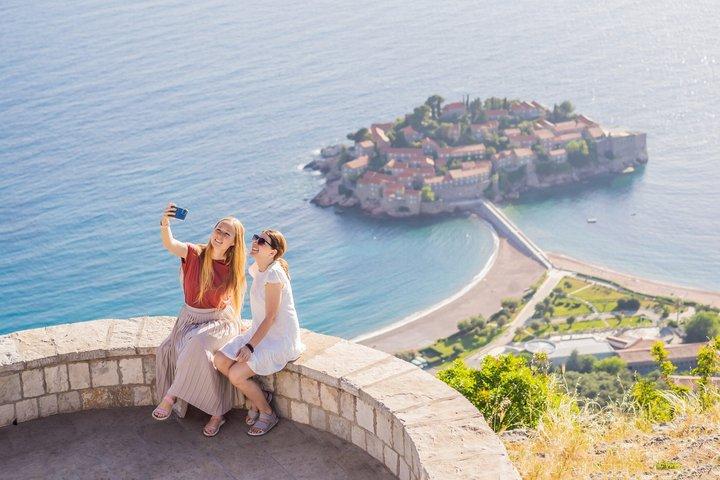 Dagstur til Montenegro: Budva, St. Stephen, Shkodra fra TIRANA