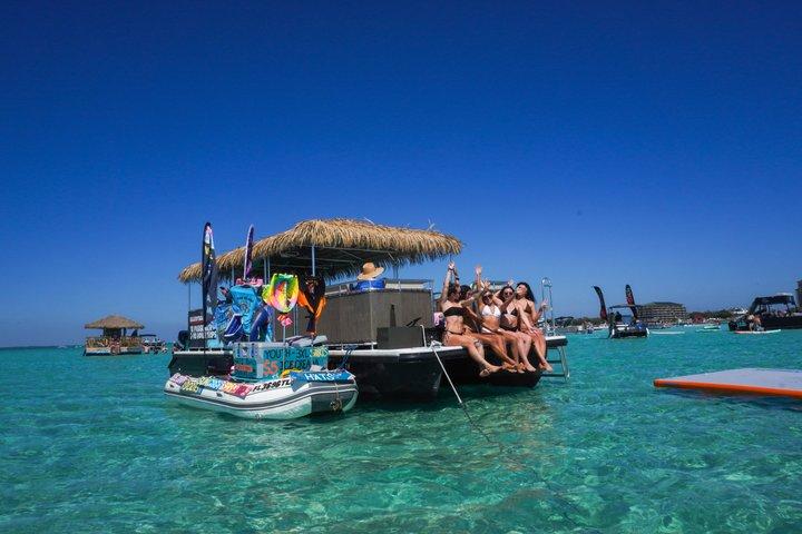 Privat Crab Island Tiki Boat Privat charter
