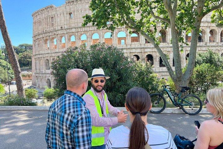 Visite de Rome sur des vélos électriques de qualité, petits groupes et Guide local!