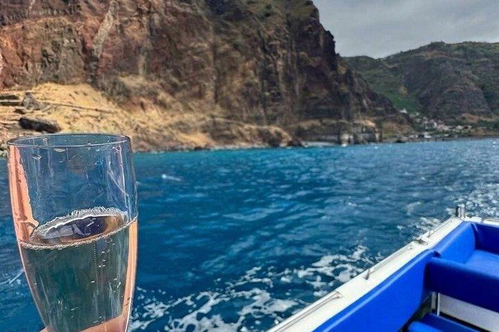 Private Katamarantour mit Open Bar ab Funchal