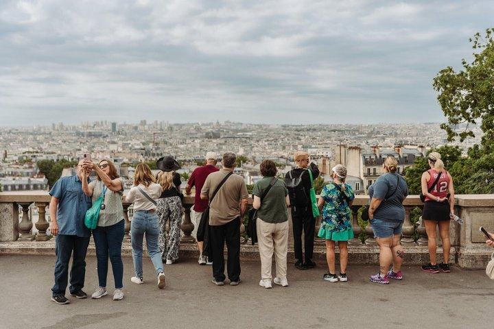 Paris Half-Day Walking Tour with Top Sites & Seine River Cruise
