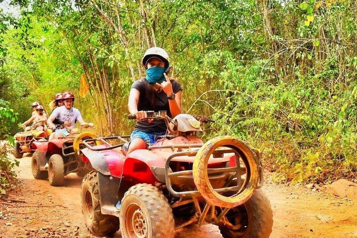 究極のジャングルアドベンチャー：ATV、乗馬＆セノーテスイム