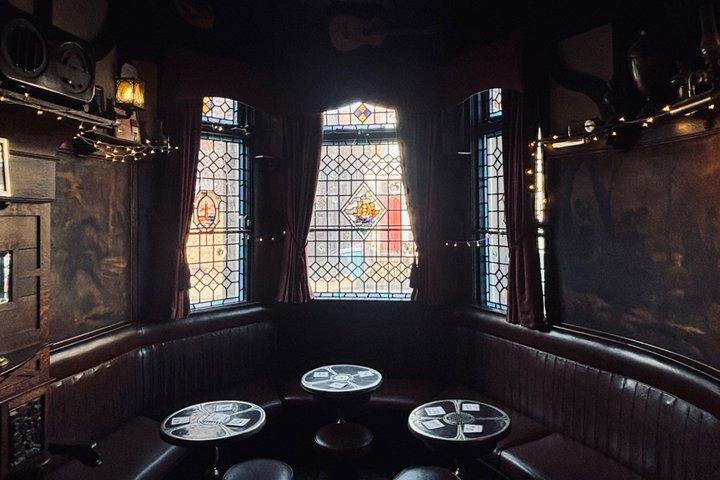 Liverpool Historic Pub Walk : Local Stories & Small Groups (リバプール・ヒストリック・パブ・ウォーク : ローカル・ストーリーズ&スモール・グループ)