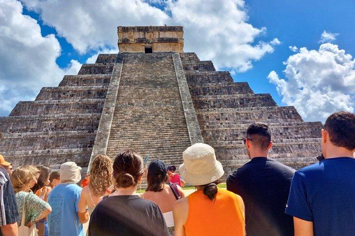 Fuld dag Chichen-Itza med Cenote og Valladolid Tour