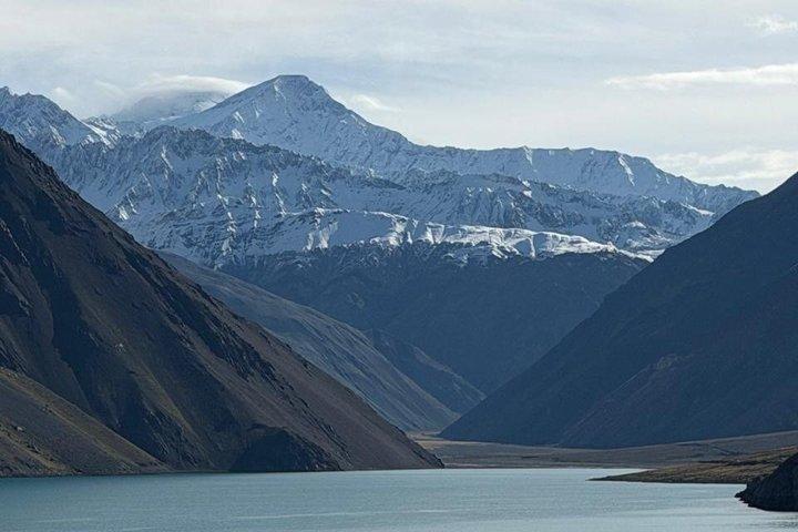 Santiago Cajon del Maipo Chocolate House El Yeso Reservoir