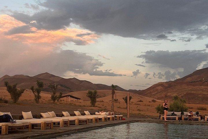 Marrakech: Agafay Desert Quad & Camel Ride com show de jantar