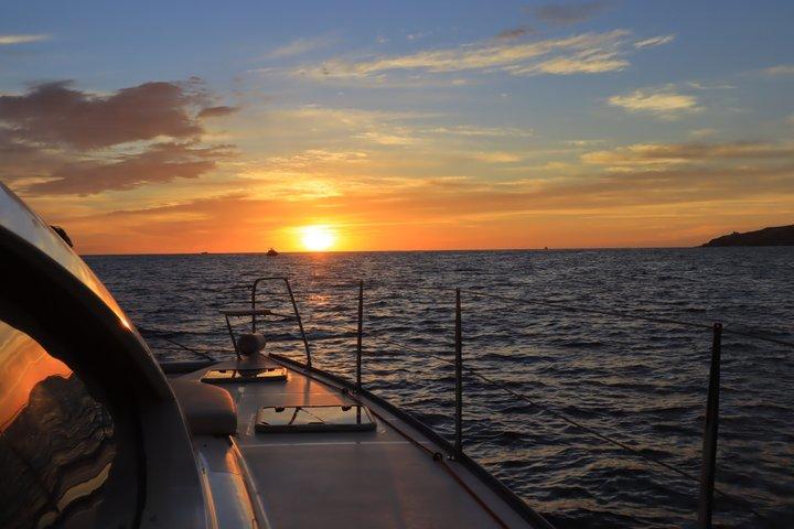 Croisière au coucher du soleil en catamaran à Cabo San Lucas
