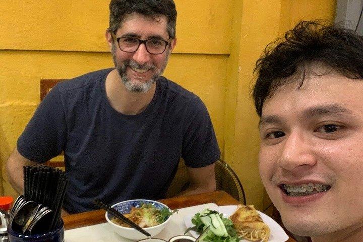 ホイアン古代の町ウォーキング＆地元の食べ物を味わう
