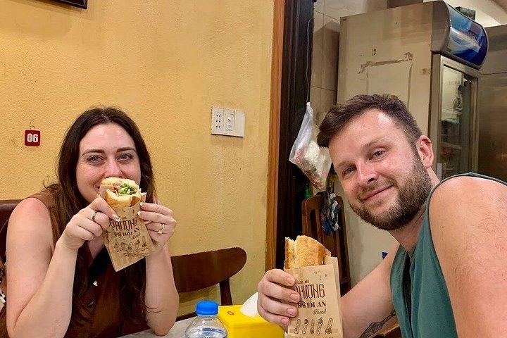 ホイアン古代の町ウォーキング＆地元の食べ物を味わう
