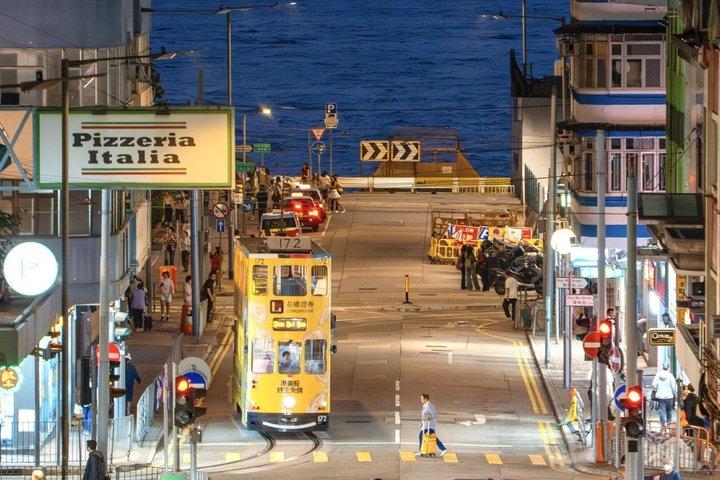 Excursão privada em Hong Kong: Central Citywalk, Tram & Dinner Cruise