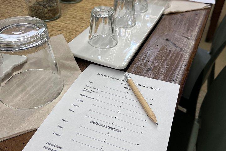Oil-tasting experience near Cefalu