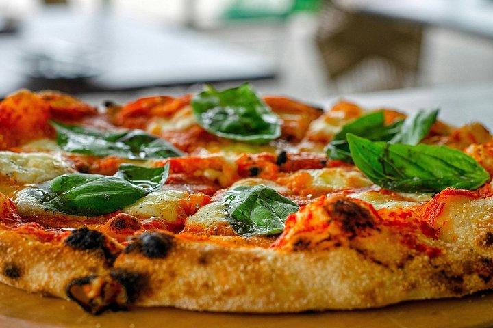 ロサンゼルスでのピザ料理教室（2コース料理付き）
