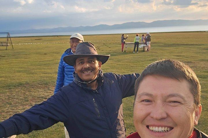 3 Day Song Kul e Issyk Kul Jeep Tour com Yurt Stay Horse Riding
