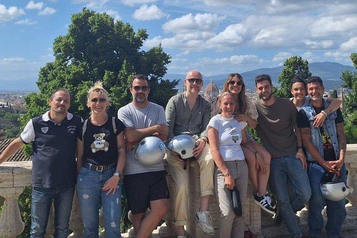 Chianti Hills: Begeleide e-Vespa Tour + Lunch in Greve