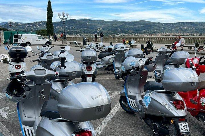 Florence e-Vespa Self-Drive Tour com vinho e comida parada