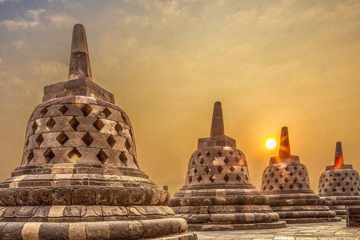 Templos Borobudur & Prambanan : Tour Todo Incluido con Escalada