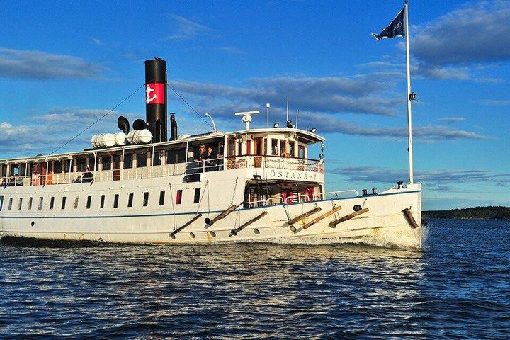 Crucero por el archipiélago de Estocolmo con guía