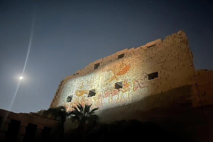 Tour privado en limusina por el templo de Karnak Luxor - VIP de sonido y luz