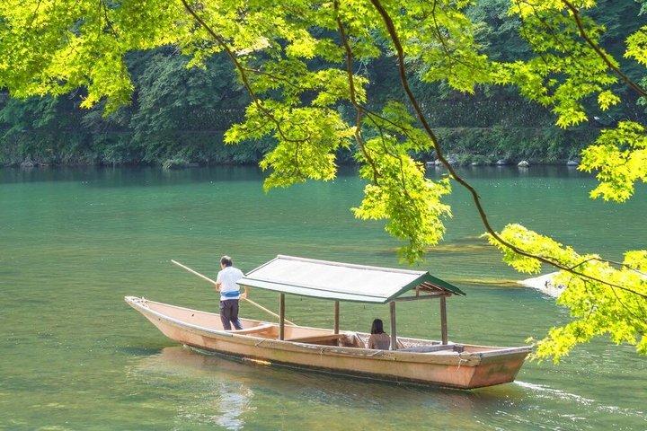 嵐山ラグジュアリーツアー貸切ボートと芸者と電車