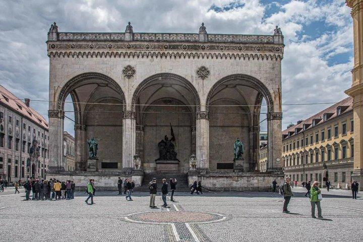 Explore Munich Stroll Through Landmarks Legends and Local Life