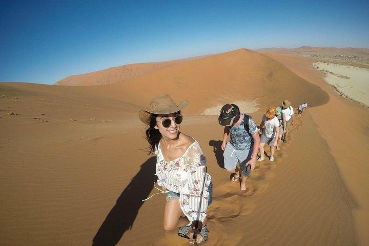 Safari de camping económico de 3 días en Sossusvlei
