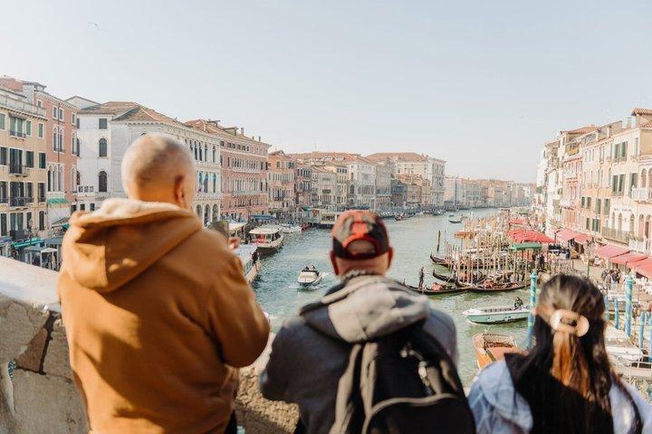 Willkommen im Venice Express mit Markusbasilika