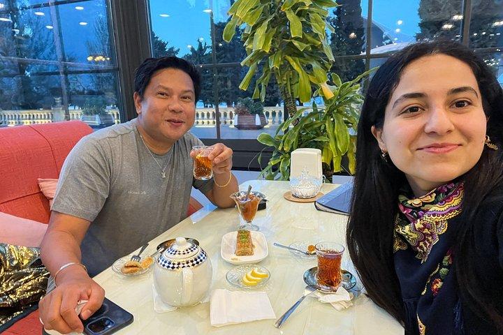 アゼルバイジャンの味：軽食と夕食の究極の料理ツアー