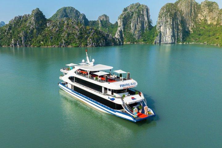Ha Long Bay Cruzeiro de luxo com almoço local e caiaque
