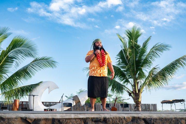 オアフ島：ポリネシアの忘れられた歴史を称えるマウカ戦士ルアウ