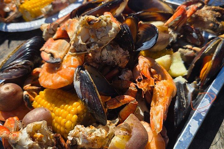 Catch and Cook Crabbing Experience under Golden Gate Bridge SF