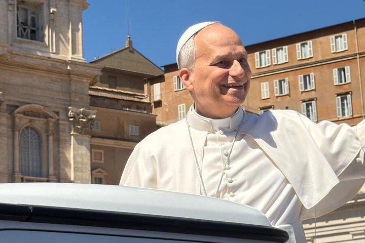 Paasmis in het Vaticaan met paus Leo XIV